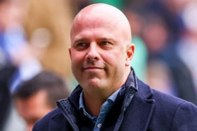 Arne Slot Çempionlar Liqasında "Qarabağ"la oyundan danışıb