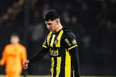 Leonel Xayme rəqibinə kömək edərək ağladı, komanda yoldaşları və azarkeşlər tərəfindən tənqid edildi