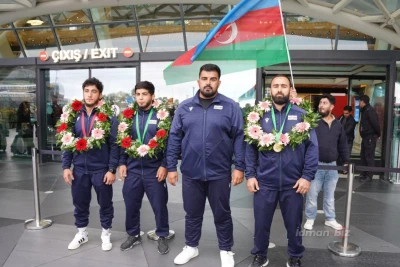 Azərbaycan çimərlik güləşçiləri Dünya Seriyasının finalından medallarla qayıtdılar