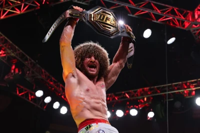 Merab Dvalişvili Kori Sandhageni məğlub edərək UFC çempionluğunu qorudu
