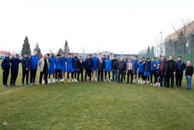 Elşən Hüseynov "Kəpəz"də futbolçularla görüşüb, akademiya ilə tanış olub