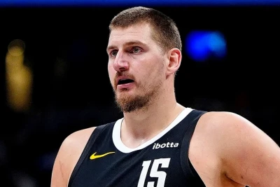 Nikola Yokiç "Mayami" ilə oyunda zədələnib