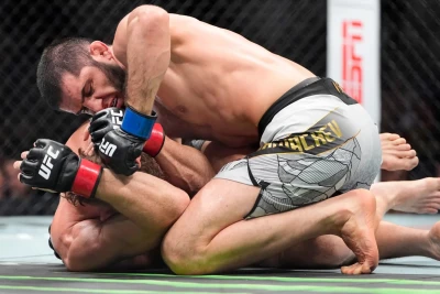 İslam Mahaçev UFC 330-da İen Qarri ilə qarşılaşmada qələbə planını açıqlayıb