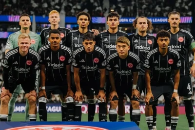 "Ayntraxt Frankfurt" yeni transferlər olmadan "Qarabağ"la oyuna hazırlaşır