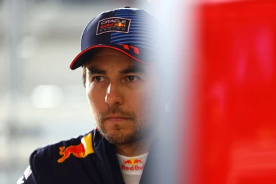 “O, karyerasını bizimlə qurub” – Helmut Marko Peresin tənqidlərinə cavab verib