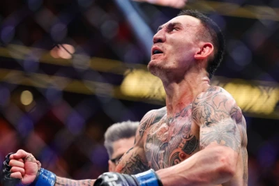 Hollovey UFC titulundan daha çox Makqreqorla döyüşmək istəyir