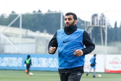 Rahid Əmirquliyev: Elnur Abdullayev mənə görə klubda qalmışdı