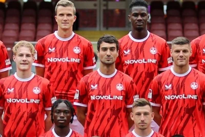 Mahir Emreli "Kayzerslautern"in 2025/26 mövsümü komanda fotosunda yer alıb