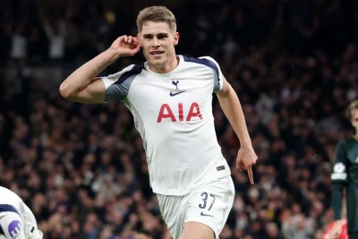 "Barselona" Mikki van de Veni transfer etmək istəyir