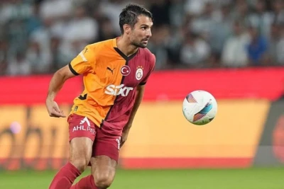 "Qalatasaray"ın sabiq futbolçusu Leo Dübua 31 yaşında karyerasını bitirdi