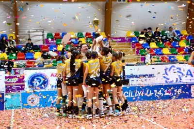 14 yaşadək voleybolçular arasında Azərbaycan birinciliyinə yekun vuruldu: Region komandalarının üstünlüyü qeydə alındı