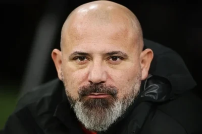 "Srvena Zvezda" Vladan Miloyeviçi istefaya göndərib, Deyan Stankoviçlə razılaşıb