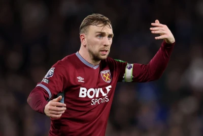 Stiven Cerrard Cerrod Bouenin Salahı "Liverpul"da əvəz edə biləcəyinə əmin deyil