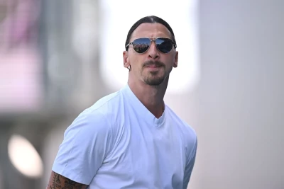 Zlatan İbrahimoviç və Tayson Fyuri İngiltərənin "Morkam" klubunu almağı planlaşdırırlar