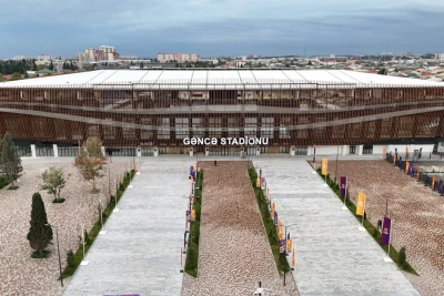 Gəncə Stadionu UEFA standartlarına uyğun inşa edilib, 15 mindən çox tamaşaçı tutumuna malikdir
