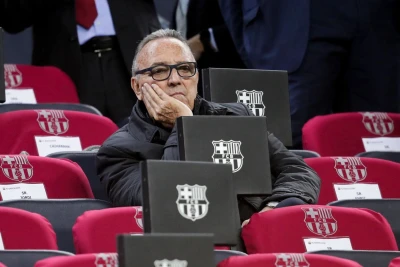 Qaspar jurnalistə hədə: "Məni təhqir etsəniz, mikrofon atacağam"