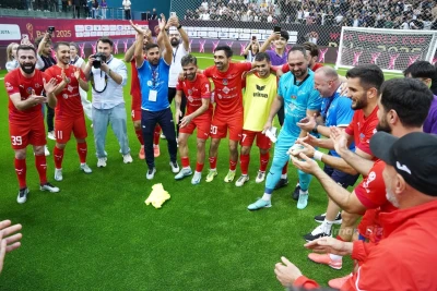 Millimizin ikinci yarımfinalı, ilk rekordun təkrarı, çexlərin ümidi