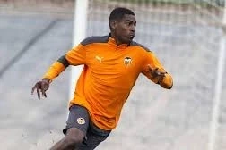"Arsenal" "Valensiya"nın m&uuml;dafiə&ccedil;isi Kristian Moskeranı transfer etmək istəyir