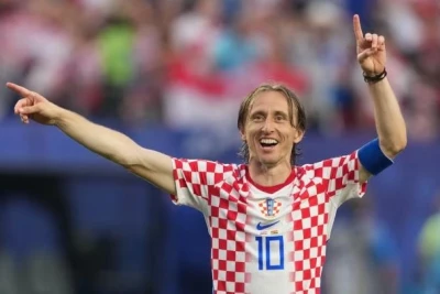 Luka Modriç duniya çempionatı tarixinin ən yaşlı futbolçu rekordunu qırdı