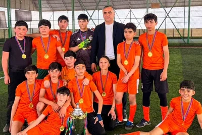 Gəncədə məktəblilər arasında minifutbol turniri başa çatdı: qalib 21 saylı məktəb oldu