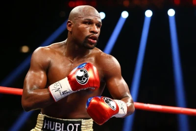 Floyd Meyvezerə qarşı oğurluq və fırıldaqçılıq ittihamları irəli sürülüb