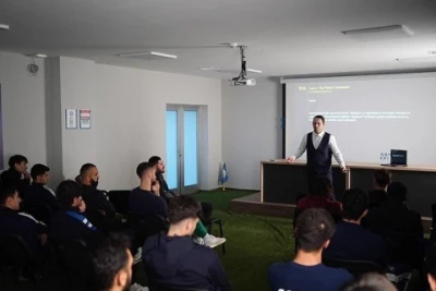 Orxan Məmmədov "Səbail"ə seminar keçdi