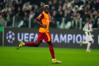 Osimhenin zədələnməsi və qələbəsi