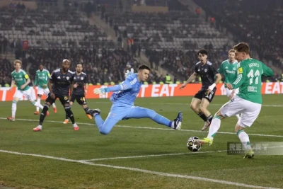 Mateuş Koxalski UEFA Çempionlar Liqasında ən çox qurtarış edən üçüncü qapıçıdır