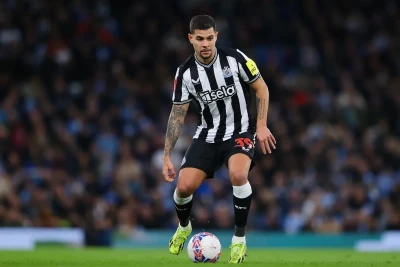 Brunu Gimaraeş "Mançester Yunayted"ə baxmayaraq, "Nyukasl"da qalır