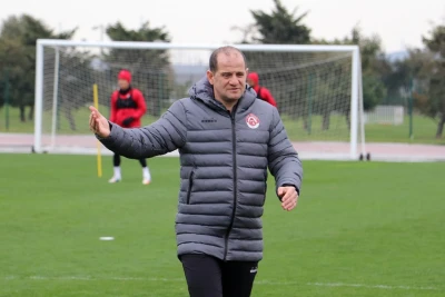 Elmar Baxşıyev "Araz-Naxçıvan"dan qovulması ilə bağlı ziddiyyətli xəbərlər