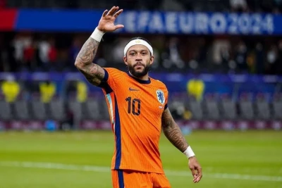 Memfis Depay Niderland yığmasında məhsuldar ötürmələr üzrə rekorda imza atıb