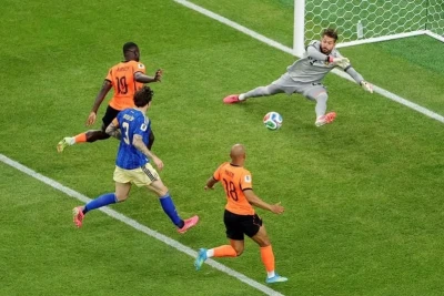 Niderland dünya çempionatında 100 qoldan keçdi