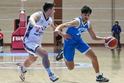 NTD klubu basketbolçusu ilə vidalaşıb