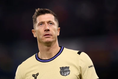 Robert Levandovski "Barselona"da qalmaq üçün maaşını azaltmağa hazırdır