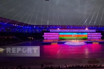 Gəncə stadionunda III MDB Oyunlarının açılış mərasimi keçirildi: İdmançılar, rəsmi qonaqlar və tamaşaçılar iştirak edir