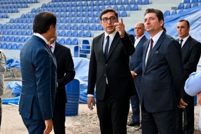 Fərid Qayıbov Xankəndi stadionunda aparılan işlərlə maraqlanıb