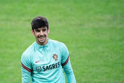 Mançester Siti və Tottenhem Fransişku Trinkanı transfer etməyə çalışır