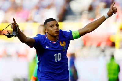 Kilian Mbappe Zinəddin Zidanın rəhbərliyi altında da Fransa millisinin kapitanı olaraq qalacaq