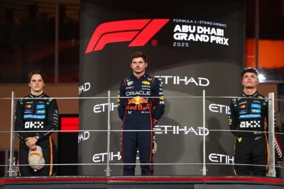 Maks Ferstappen 2025 mövsümünü "attraksion" adlandırıb və komandanın problemlərin səbəbini tapmaq səylərini qeyd edib