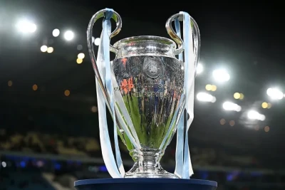 "Çelsi" "Arsenal"ın Çempionlar Liqası məğlubiyyətinə kinayəli münasibət bildirdi