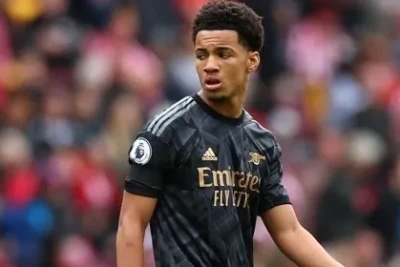 Arsenalın gənc yarımmüdafiəçisi Ethan Nvaneri Borussia Dortmunda icarəyə verildi
