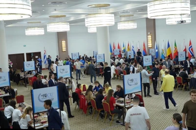 Avropa Çempionatı: Kişi şahmatçılarımız heç-heçə etdi, qadınlarımız ilk məğlubiyyətini yaşadı