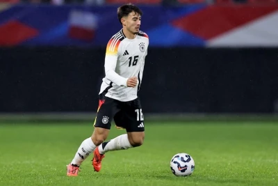 Yens Kastrop Cənubi Koreya yığmasında oynayacaq
