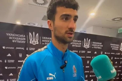 Mahir Emreli Fransa və Ukrayna oyunları, tənqidlər və komanda birliyi haqqında danışdı