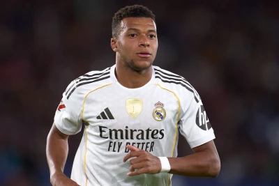 Mbappe penalti vurmaq hüququnu əlindən buraxmır