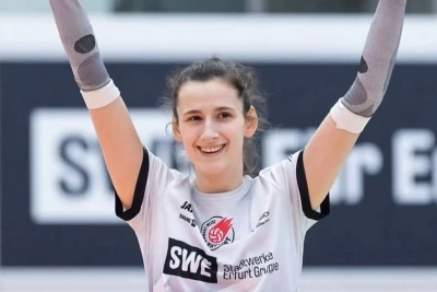 "Azərreyl" serbiyalı voleybolçu Ana Krulj ilə müqavilə imzalayıb
