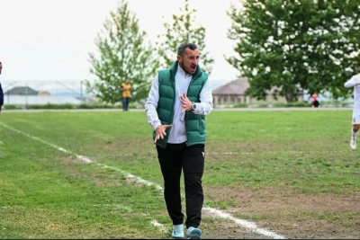 Vüqar Nadirov "Şəmkir"dən ayrıldı