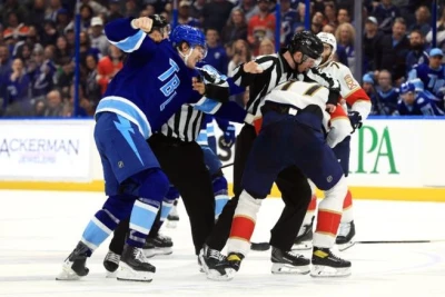 NHL-də "Tampa-Bey" - "Florida" matçında kütləvi dava: 137 cəza dəqiqəsi