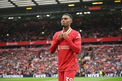 Rayan Gravenberx: "Liverpul"un əsas problemi çox qol buraxmaqdır