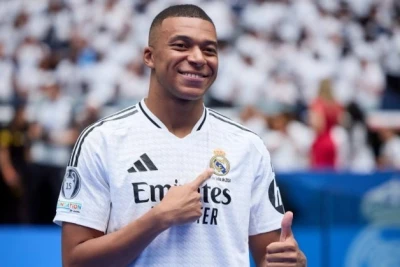 Mbappe İngiltərə Premyer Liqasında çempionluq şanslarını qiymətləndirdi